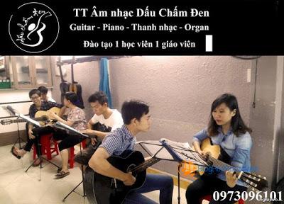 dau cham den 2054971 - Top 3 khóa học guitar cho người mới bắt đầu tại HCM